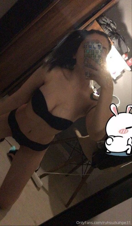 Naakte gelekte OnlyFans-foto van Ruhsuzkahpe31