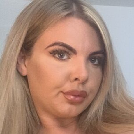 Naakte gelekte OnlyFans-foto van Victorialilyx
