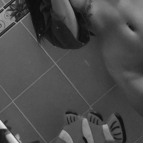 Manuela valenzuelaaa