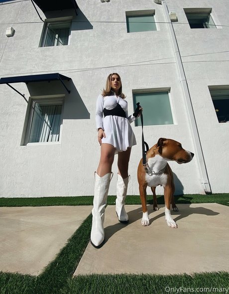Naakte gelekte OnlyFans-foto van Mary