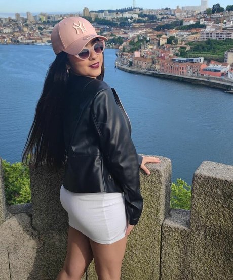Naakte gelekte OnlyFans-foto van Angie Lopez
