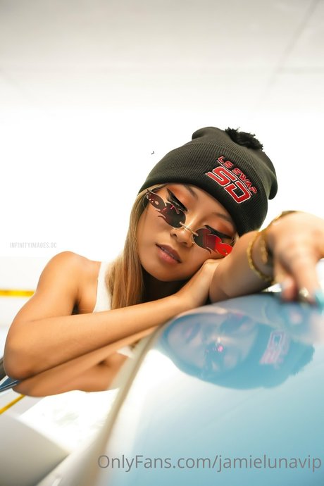 Naakte gelekte OnlyFans-foto van Adventuresof Rxb