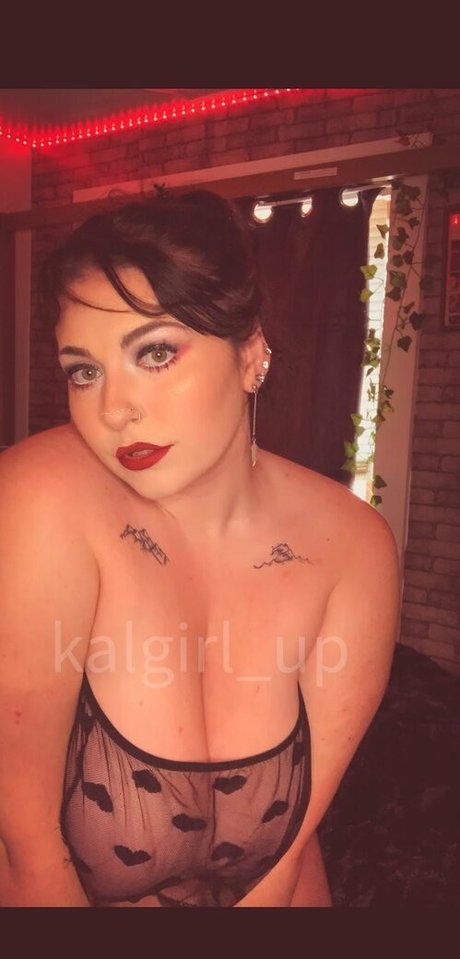 Naakte gelekte OnlyFans-foto van Kalgirlup