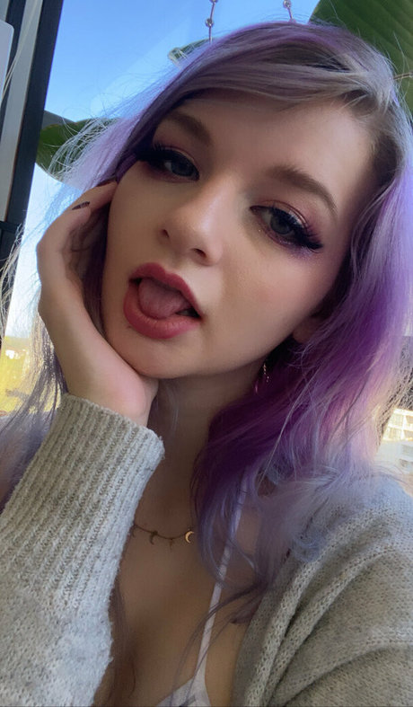 Naakte gelekte OnlyFans-foto van Aelarose