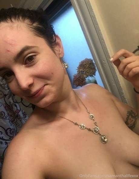 Naakte gelekte OnlyFans-foto van Samanthalifexox