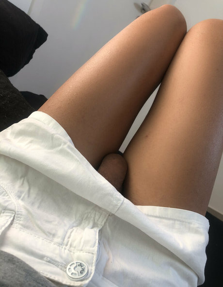 Naakte gelekte OnlyFans-foto van Bruninhatgirl