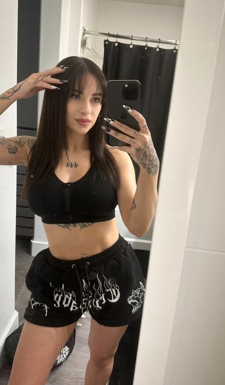 Naakte gelekte OnlyFans-foto van Lindseyparanormal