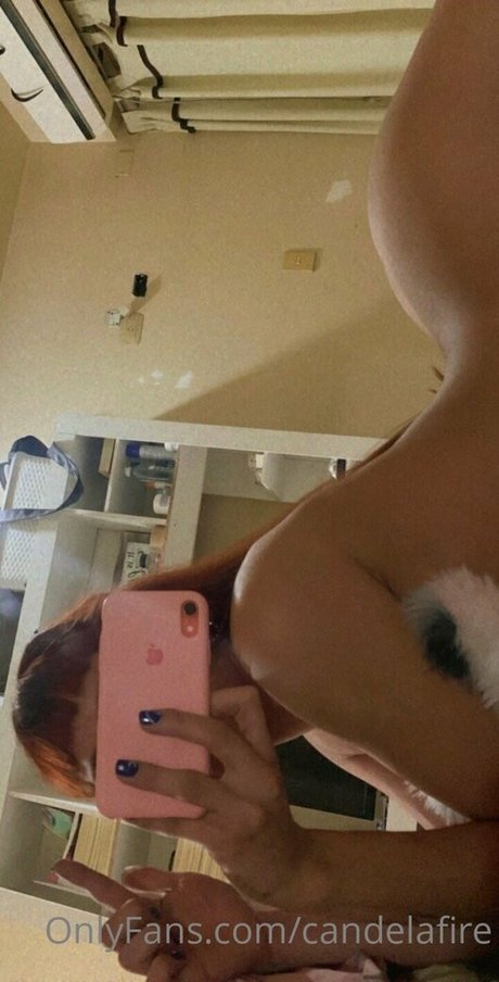 Naakte gelekte OnlyFans-foto van Candelafire