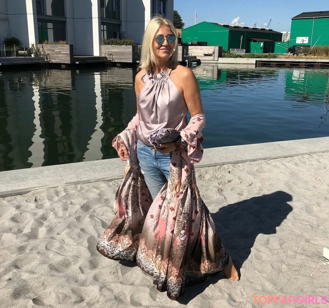 Naakte gelekte OnlyFans-foto van Danish Woman Style #379 Naakte gelekte OnlyFans-foto van Danish Woman Style #379