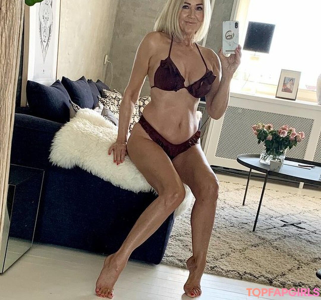 Naakte gelekte OnlyFans-foto van Danish Woman Style #440 Naakte gelekte OnlyFans-foto van Danish Woman Style #440