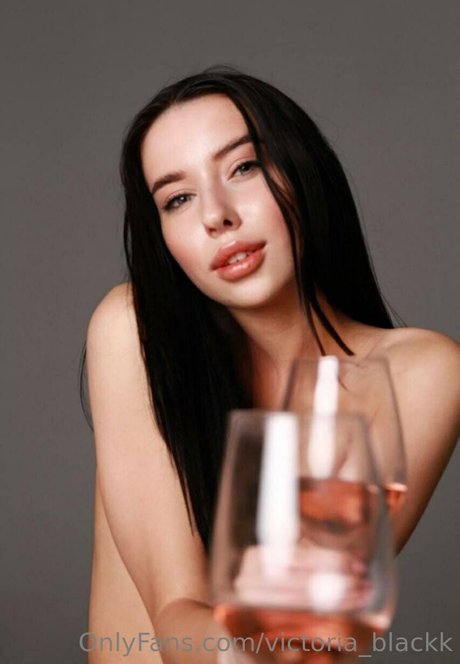 Naakte gelekte OnlyFans-foto van Victoriablackk