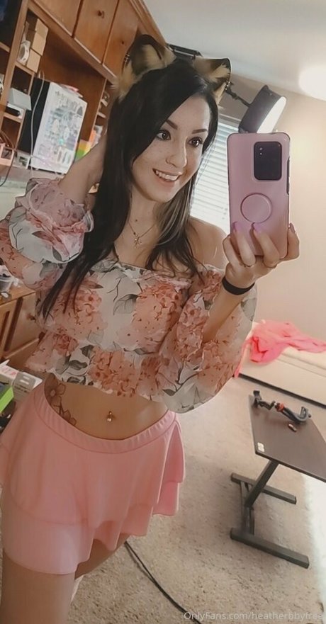 Naakte gelekte OnlyFans-foto van Heatherbbyfree