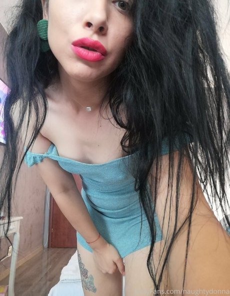 Naakte gelekte OnlyFans-foto van Naughtydonna