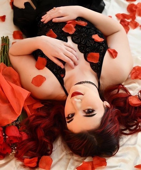 Naakte gelekte OnlyFans-foto van Biologistinbeauty