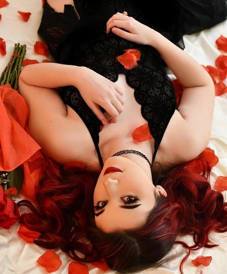 Naakte gelekte OnlyFans-foto van Biologistinbeauty