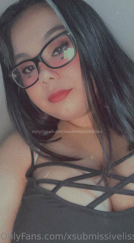 Naakte gelekte OnlyFans-foto van Xsubmissivelissx