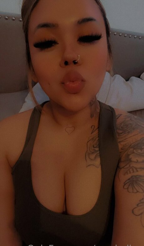 Naakte gelekte OnlyFans-foto van Mxchellxx