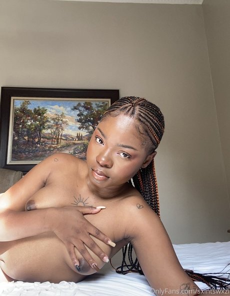 Naakte gelekte OnlyFans-foto van Sxintswxzi