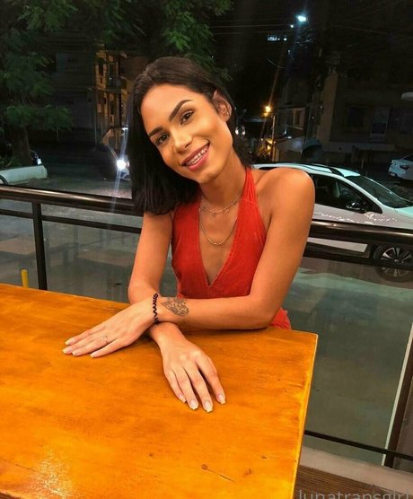 Naakte gelekte OnlyFans-foto van Lunalacerda