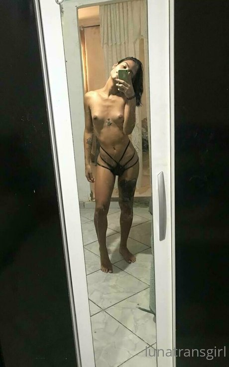 Naakte gelekte OnlyFans-foto van Lunalacerda
