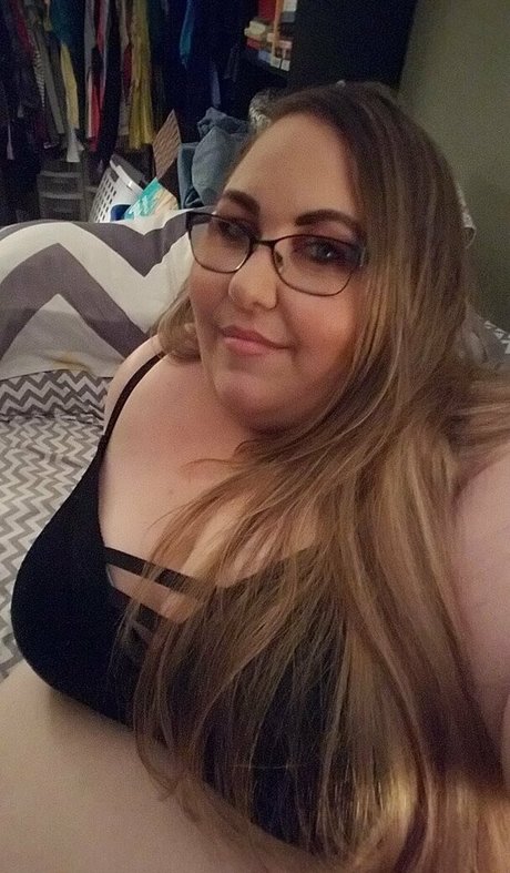 Naakte gelekte OnlyFans-foto van Danissbbw