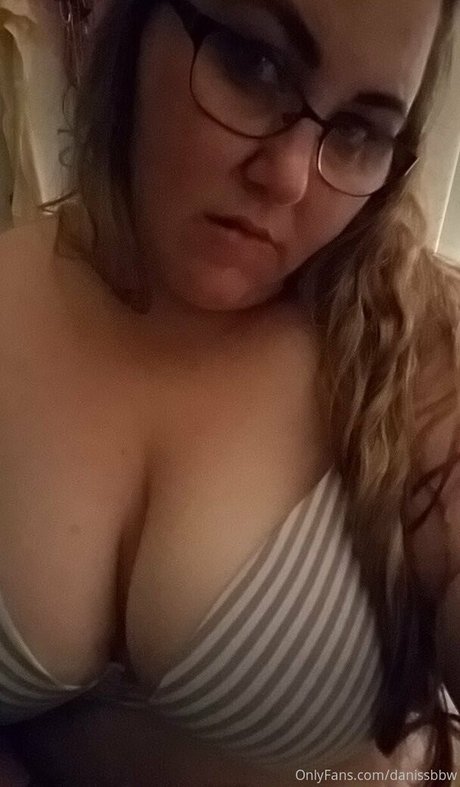 Naakte gelekte OnlyFans-foto van Danissbbw