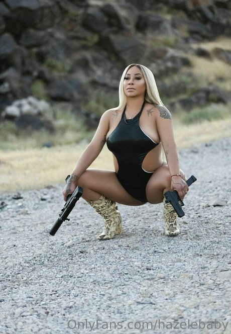 Naakte gelekte OnlyFans-foto van Hazelebaby