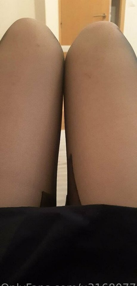 Naakte gelekte OnlyFans-foto van Luciacutie