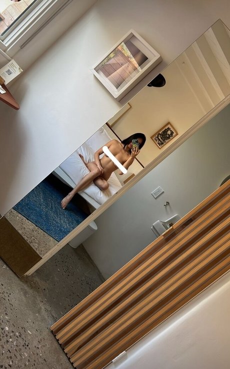Naakte gelekte OnlyFans-foto van Helloitslynne