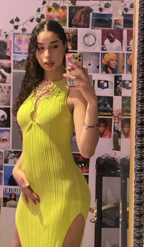 Naakte gelekte OnlyFans-foto van Whatsupjojo