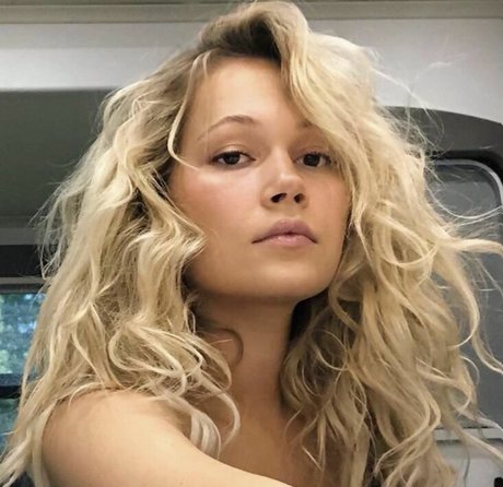 Naakte gelekte OnlyFans-foto van Kelli Berglund