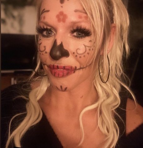 Naakte gelekte OnlyFans-foto van Gail Emms