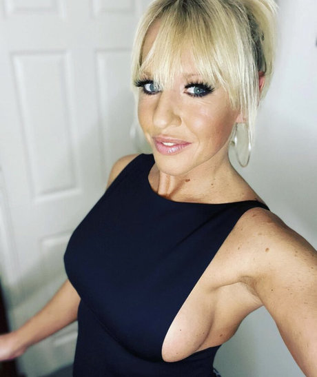 Naakte gelekte OnlyFans-foto van Gail Emms