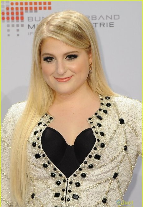 Naakte gelekte OnlyFans-foto van Meghan Trainor
