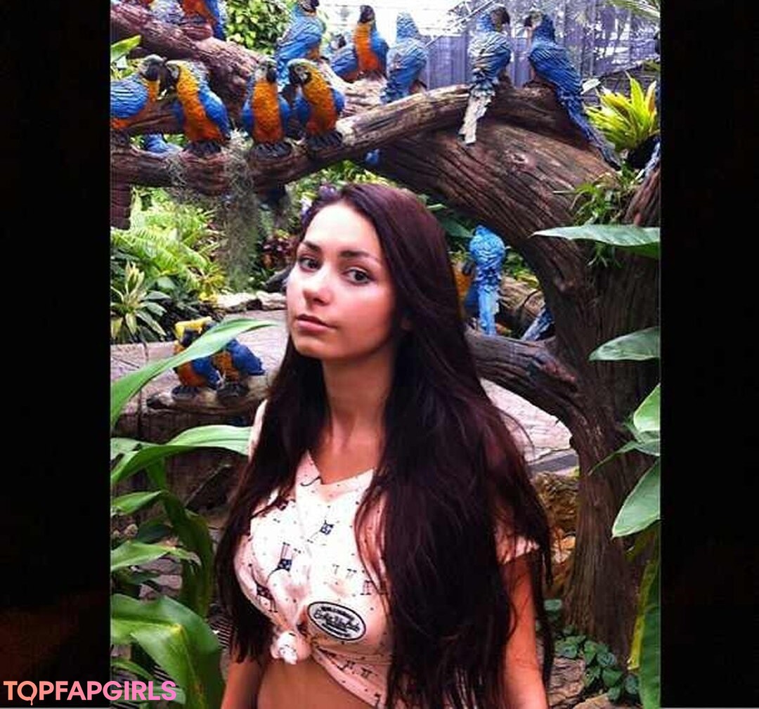 Naakte gelekte OnlyFans-foto van Helga Lovekaty #1562