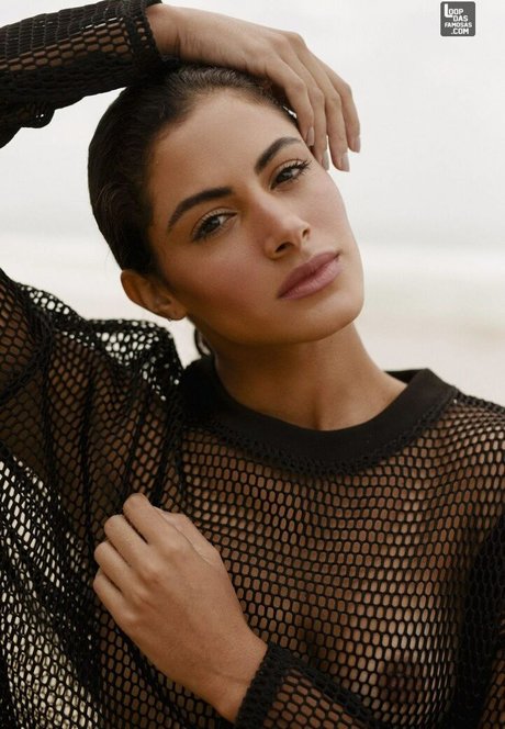 Naakte gelekte OnlyFans-foto van Leticia Salles
