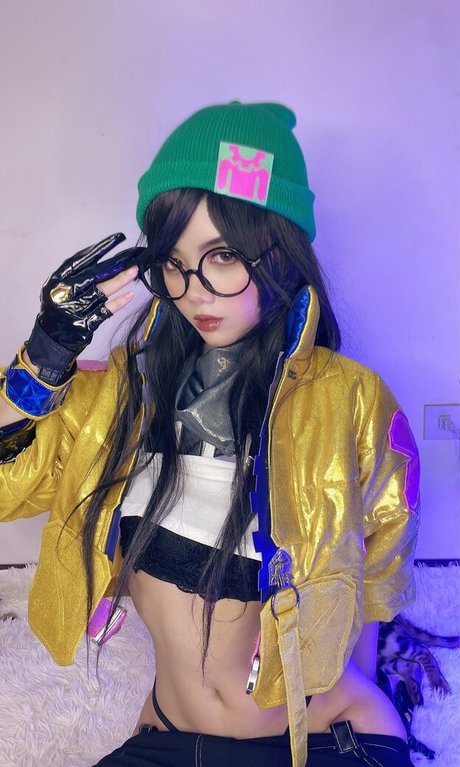 Naakte gelekte OnlyFans-foto van Poppachan