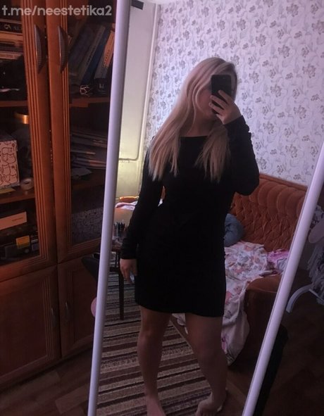 Naakte gelekte OnlyFans-foto van Lenny Bright