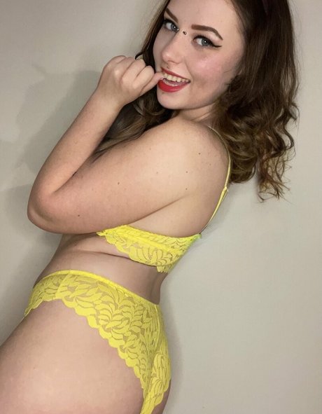 Naakte gelekte OnlyFans-foto van Sewergirl