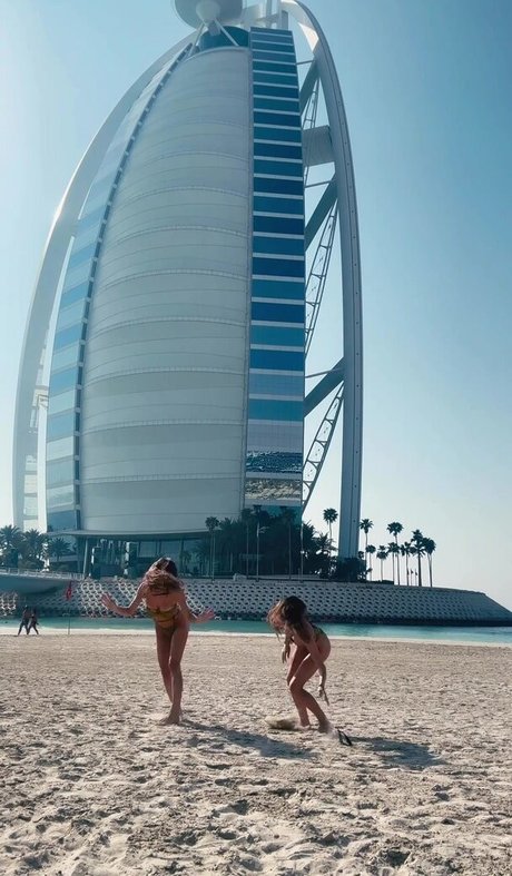 Naakte gelekte OnlyFans-foto van Djtwinsofficial