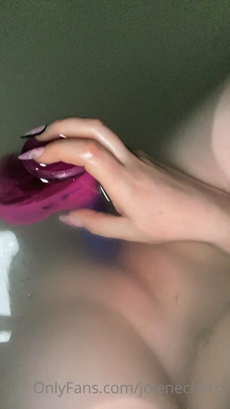 Naakte gelekte OnlyFans-foto van Jolenecherry
