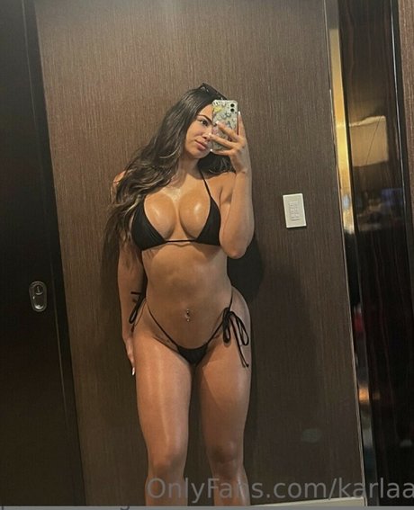Naakte gelekte OnlyFans-foto van Karla Marie