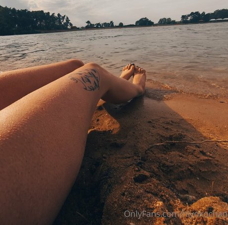 Naakte gelekte OnlyFans-foto van Niyokochan
