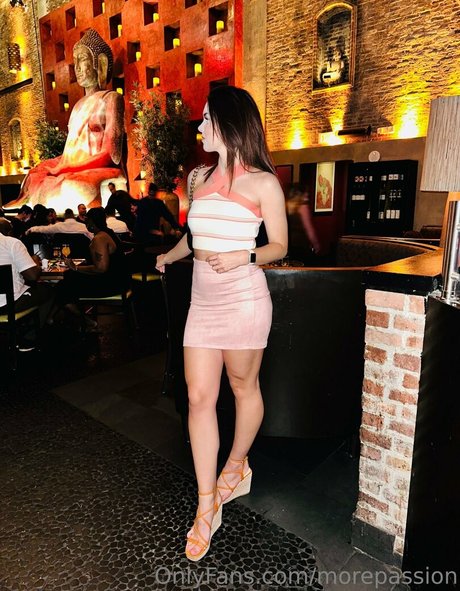 Naakte gelekte OnlyFans-foto van Morepassion