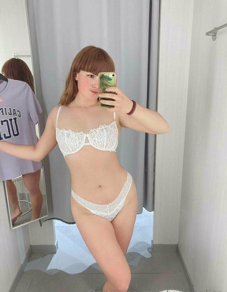 Naakte gelekte OnlyFans-foto van Vixenalisa