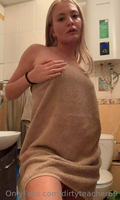 Naakte gelekte OnlyFans-foto van Dirtyteacher69