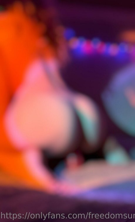 Naakte gelekte OnlyFans-foto van Freedomsun