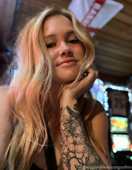 Naakte gelekte OnlyFans-foto van Newbootgoofinn