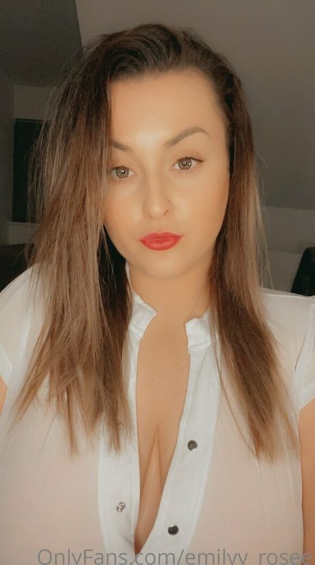 Emilyy_rosee
