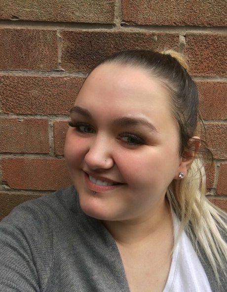 Naakte gelekte OnlyFans-foto van Btattooedangel